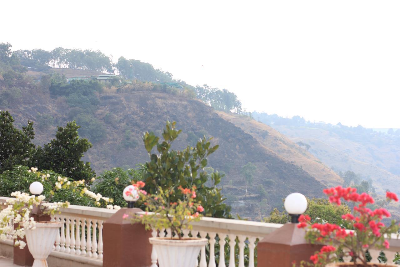 Mount View Executive Hotell Panchgani Exteriör bild