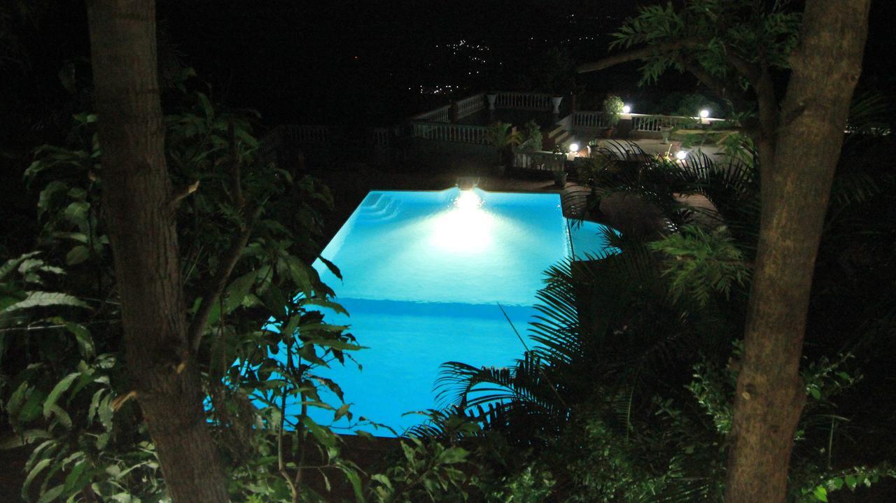 Mount View Executive Hotell Panchgani Exteriör bild